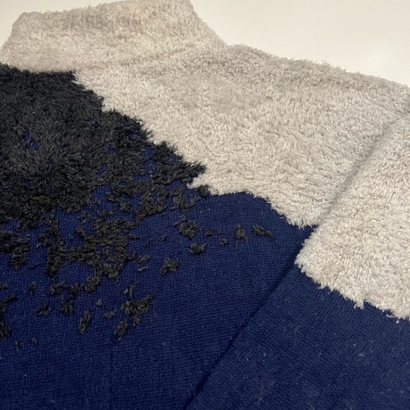 Lululemon Ombre Knit Textured Turtleneck - Size 12 - Picture 8 of 10